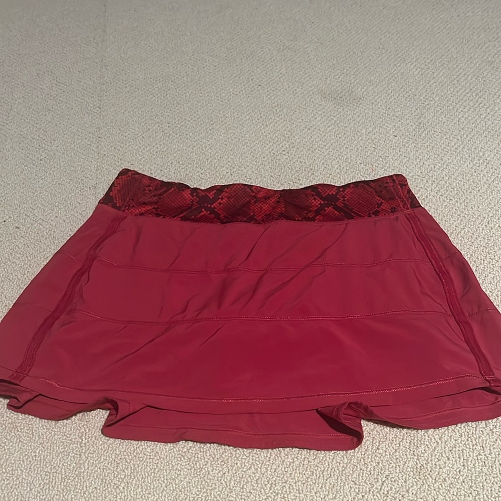 Lululemon pace rival skirt